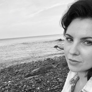 Meet your Posher, Raecine ardis